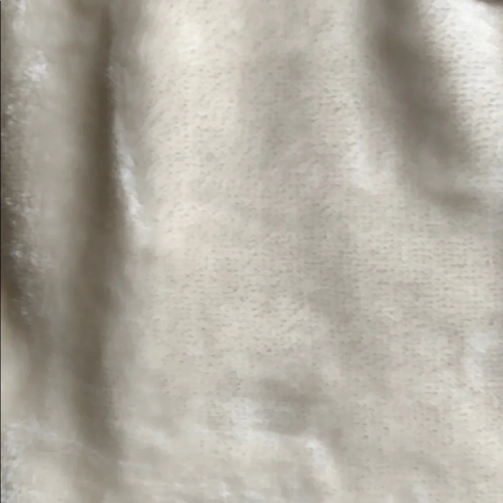 Eagerly plush bedroom or living room‎ Throw